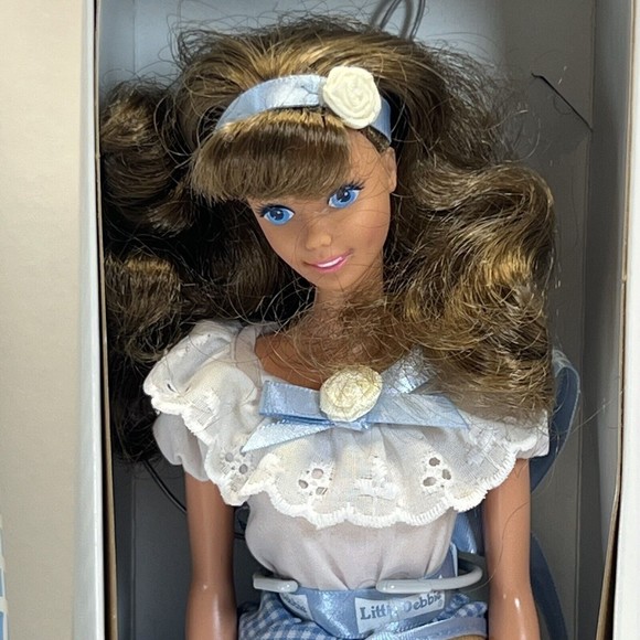 Little Debbie Barbie Collector's Edition Doll Series 2 Mattel 1995 - Picture 3 of 10